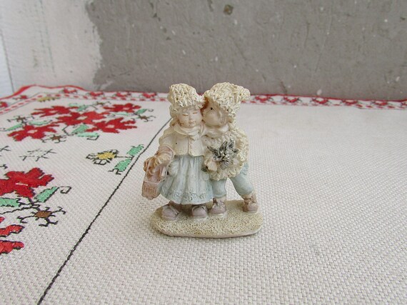 男の子と女の子の陶器人形 美しい陶器の置物、陶器の男の子と女の子のミニチュア 2 インチ