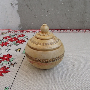 Vintage Hand-turned Double Wooden Salt Shaker, Carved Wood Salt Shaker for Spices, Handmade Salt and Pepper Holder, Wooden Cellar