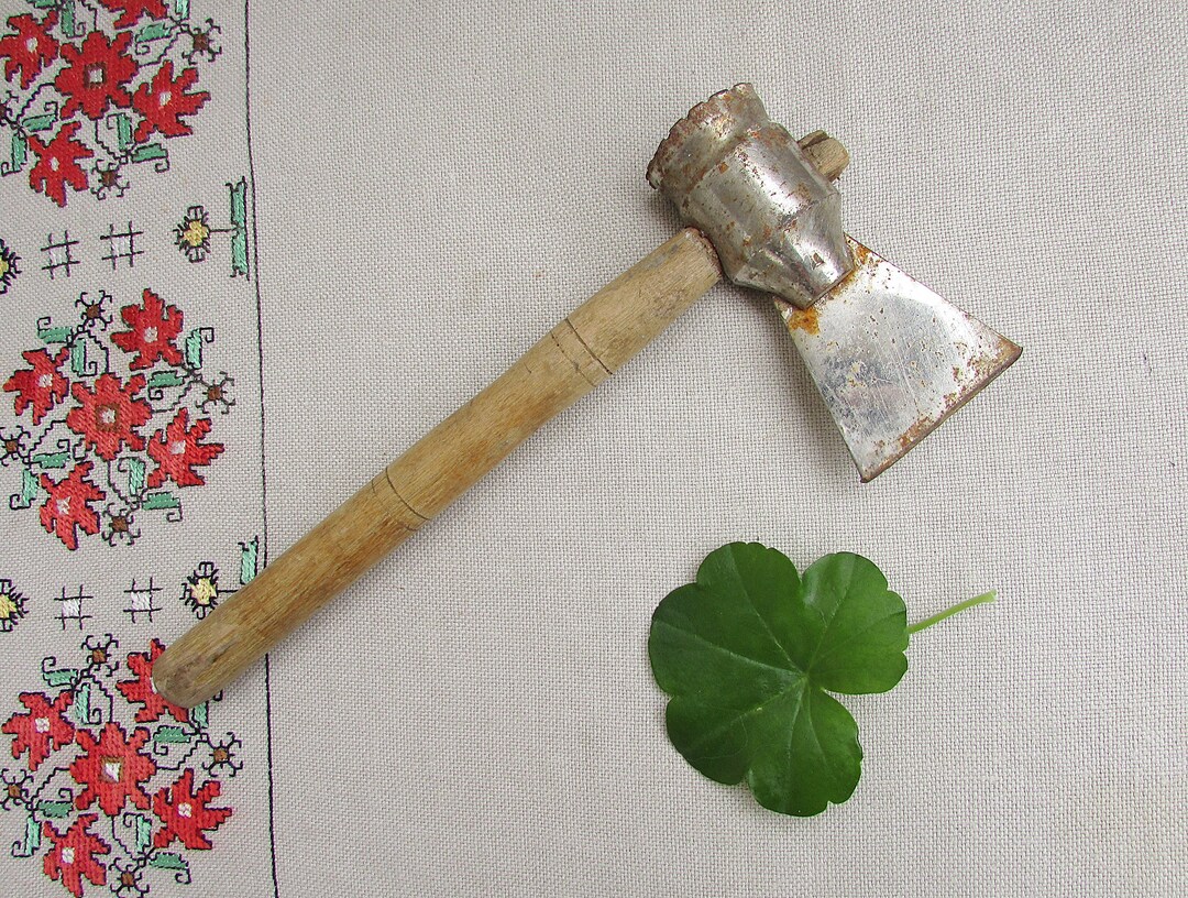 Vintage Metal Meat Hammer With Wooden Handle 2, Vintage Meat Mallet