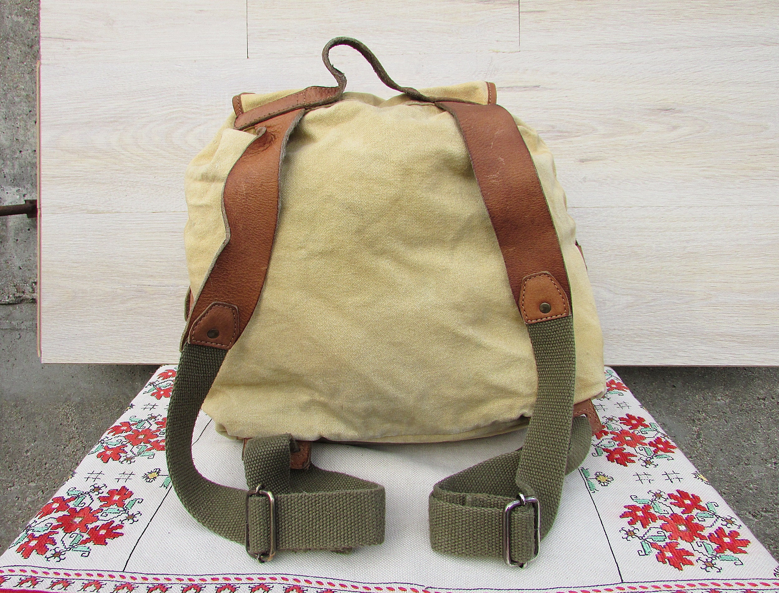Studio Manhattan Art&Design vintage 100% cotton bagpack with leather accents?? Vintage Canvas Backpack: Leather Accents, Unisex Travel Bag  main image 2