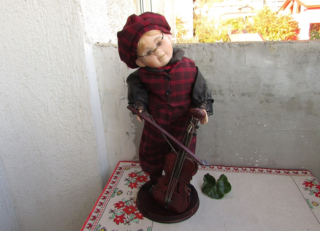 Vintage Music Box Doll, 17 Mechanical Music Doll, Unique Wind up Musical Porcelain Doll