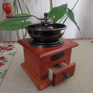 Vintage Wooden Coffee Grinder: 1980s Farmhouse Kitchen Decor