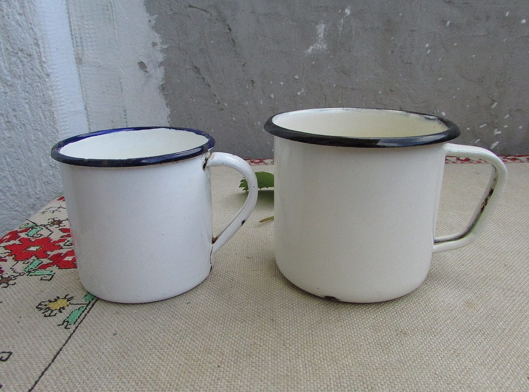 Enamel Coffee Mug and Rope stock image. Image of retro - 154518611
