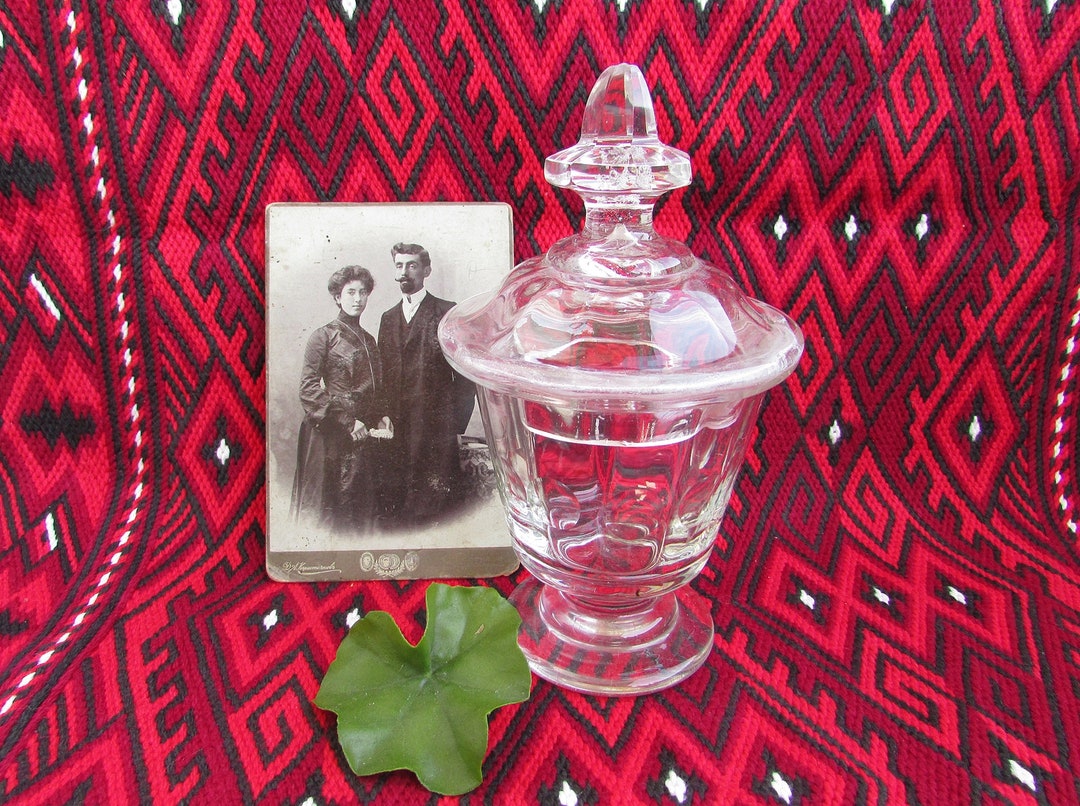Vintage 50s Footed Glass Bowl With Lid Sugar Candy Glass Etsy