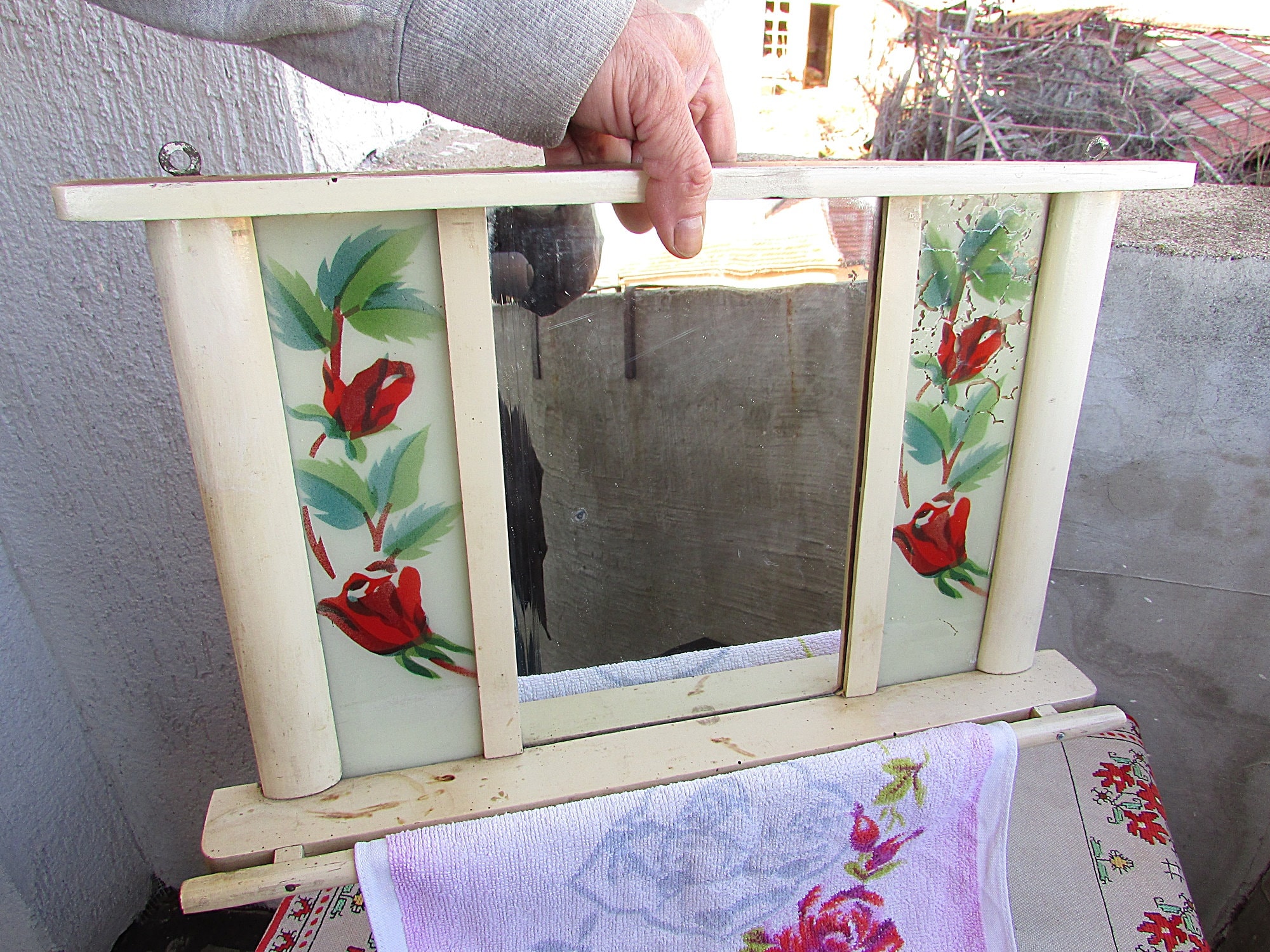 タオルラック付きヴィンテージ木製ミラー、花柄ディテール - Etsy 日本