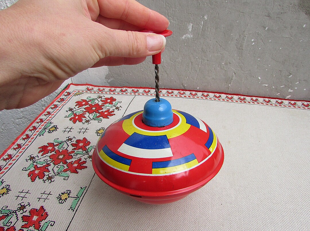 Retro spinning top discount