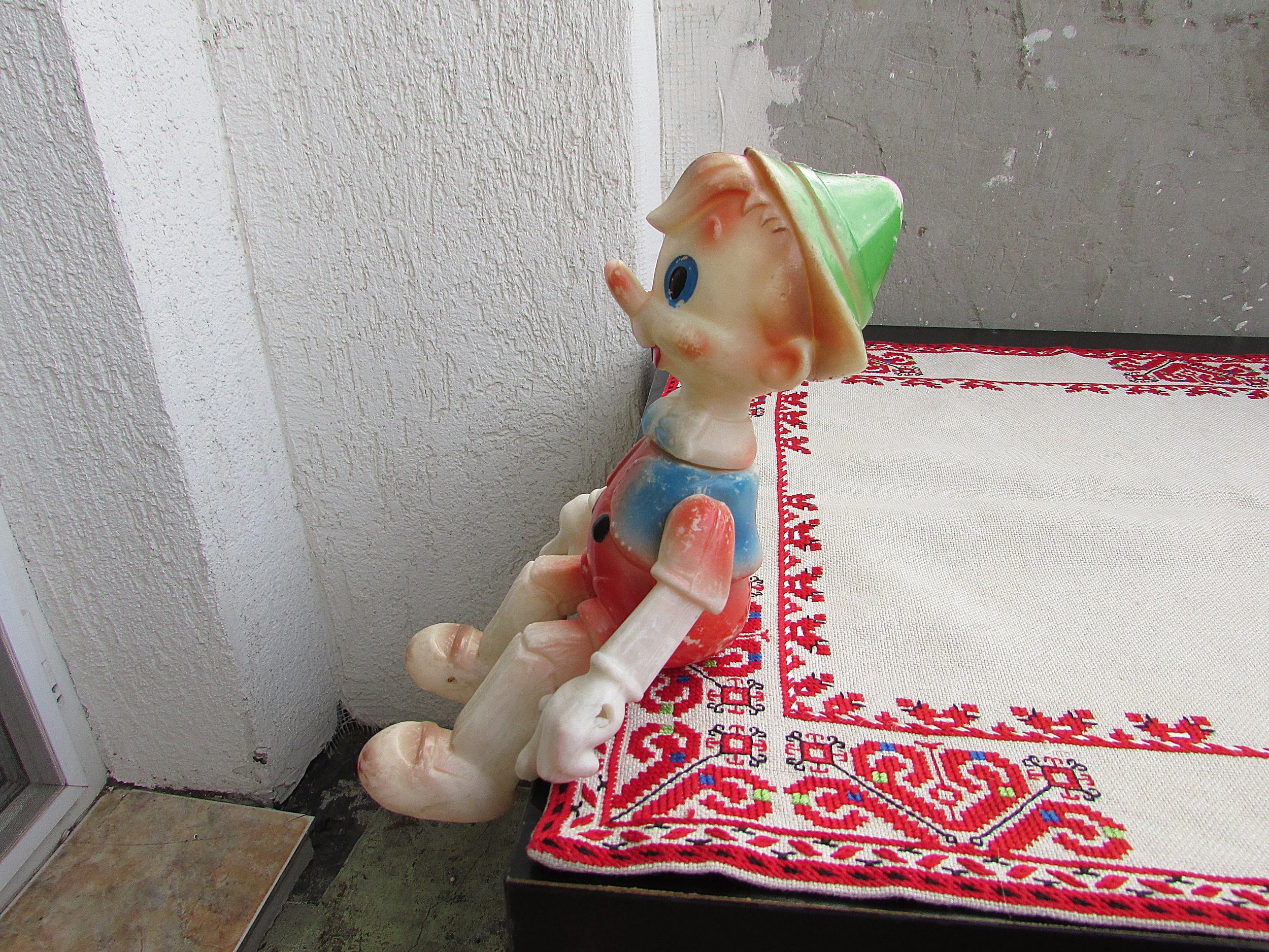 ピノキオ ★ 1970年代もの？ 大きさ約25センチ ビンテージ ディズニー Disney \u201cPinocchio\u201d Cloth Books ピノキオ ビンテージ クロスブックス