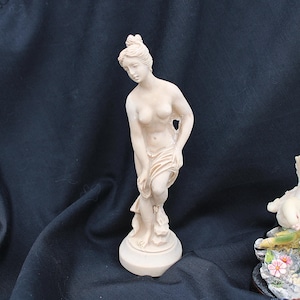 Vintage Ceramic Roman Goddess Figurine, Ceramic Venus Miniature, Venus, Greek Roman Goddess of Love, Goddess Aphrodite, Classic Sculpture