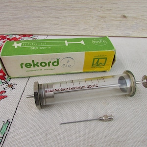 Vintage 20ml Glass Syringe: Medical Collectible with Needle