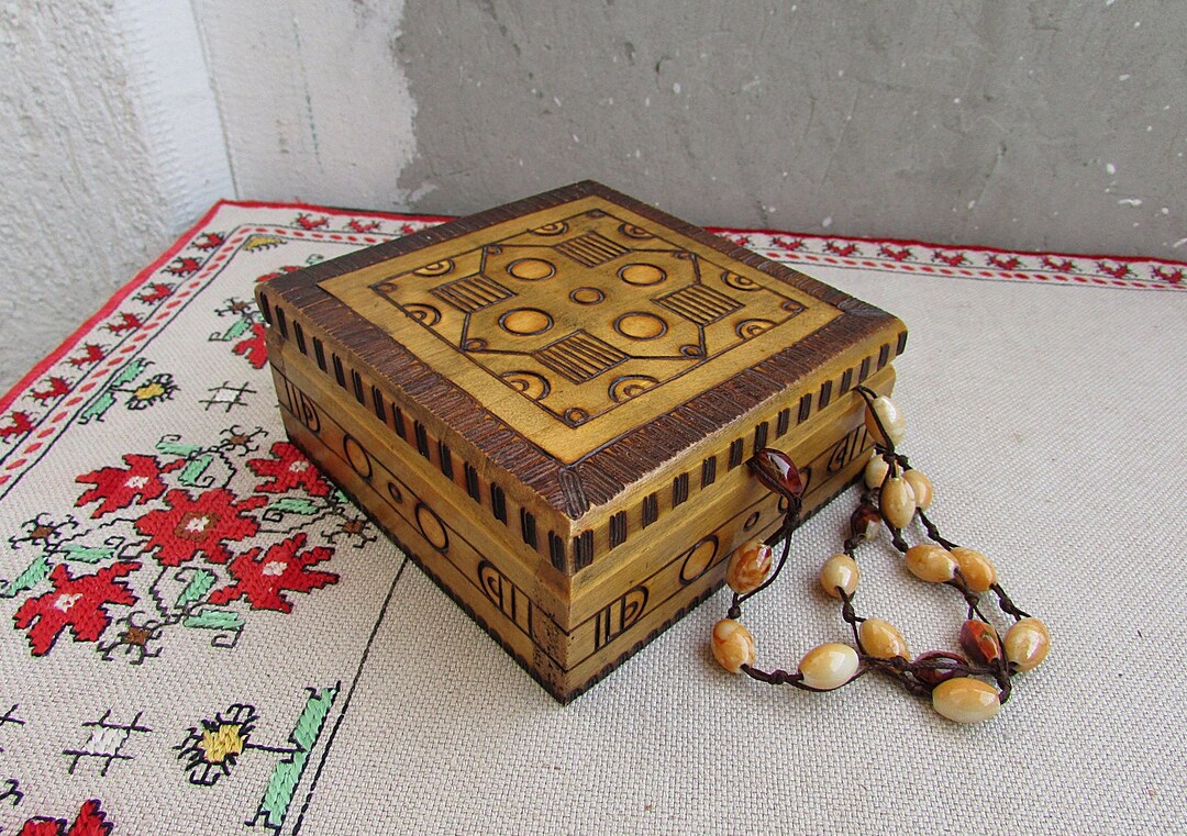Vintage Pyrography Wooden Jewelry Box Handmade Bulgarian Keepsake vintage-pyrography-wooden-jewelry-box-handmade-bulgarian-keepsake