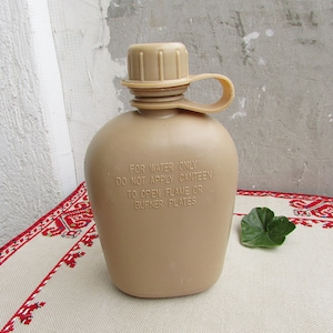 Vintage Plastic Military Canteen, Water Flask, Military Water Bottle, Drink Flask, Army Collectible, Army Accessory