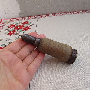 Vintage Wooden Handle Awl 1950s, Sewing Awl, Wood Handle Awl with Iron Ferrule, Primitive Tool, Wood Handle Punch