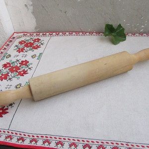 Vintage Rolling Pin, Old French Rolling Pin, 1970s Wooden Rolling Pin Medium Size, Primitive Farmhouse Rolling Pin, Pastry Tool
