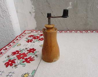 Vintage Small Pepper Mill, Wooden Pepper Grinder #3, Vintage Grinder Mill, Vintage Wooden Peppermill, Wooden Mill, Vintage Pepper Grinder