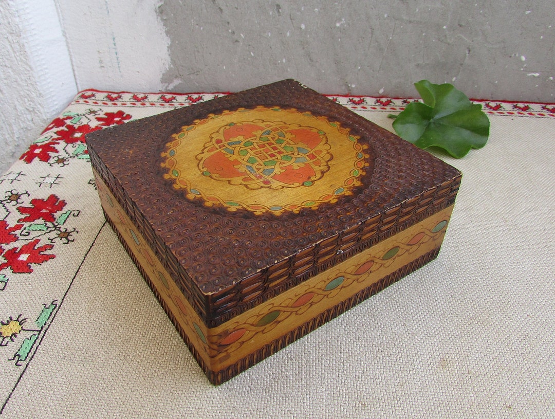 Vintage Pyrography Wood Jewelry Box Bulgarian Handmade Keepsake Etsy vintage-pyrography-wood-jewelry-box-bulgarian-handmade-keepsake-etsy