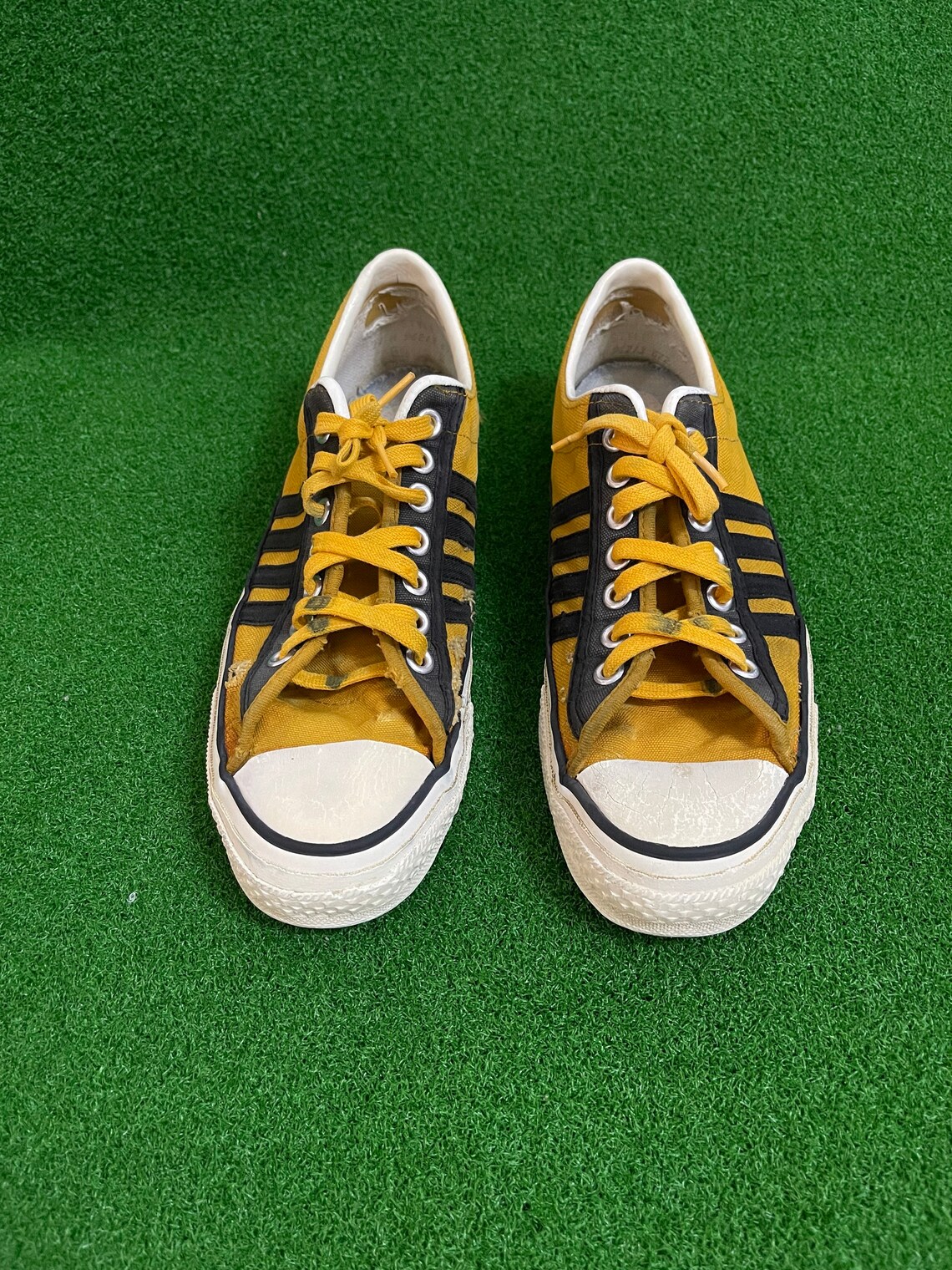 Vintage 70s Converse “The Winner” USA Gold Canvas Athletic Sneakers Shoes 11, foto 2 di 5
