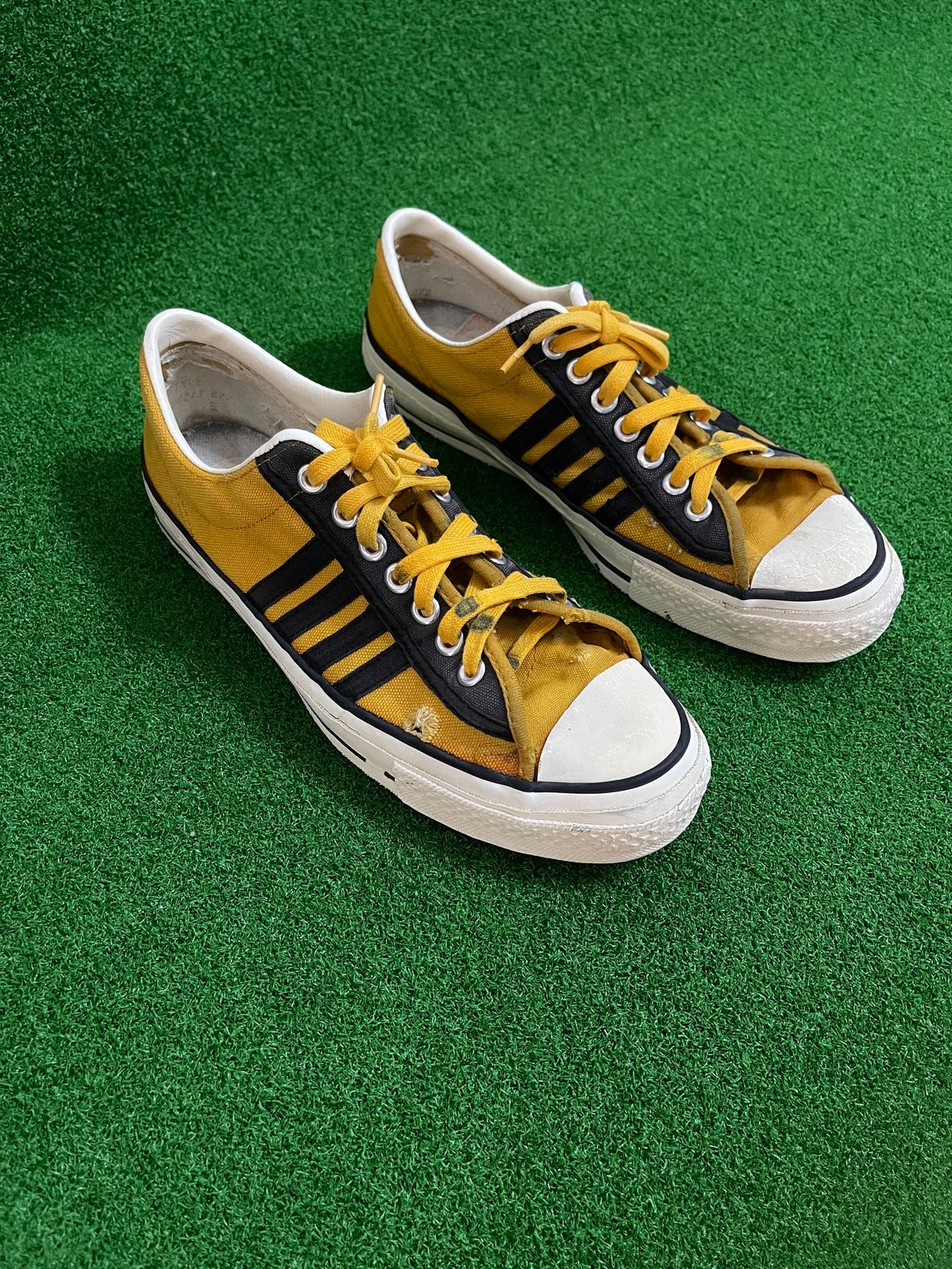 Vintage 70s Converse “The Winner” USA Gold Canvas Athletic Sneakers Shoes 11, foto 4 di 5