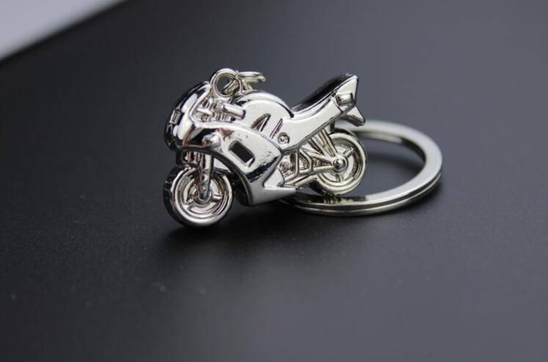 1pc Free Shipping motorcycle Keychain,Key Chain,Keyring Keychain,Key chain,Key Holder Add On Gifts for Friends,Birthday Gift Favors