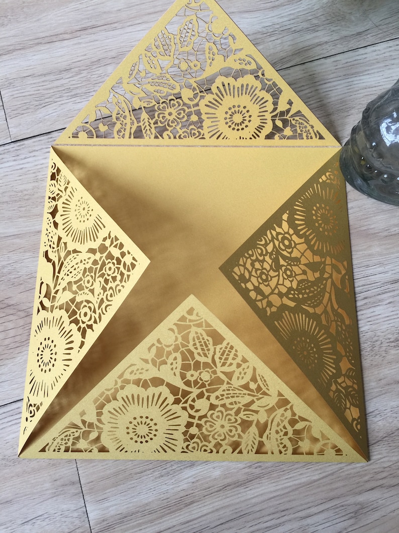 Modern Chic Wedding,Enevlopes+insert cards with printing 50pieces Gold Laser Cut Wedding Invitations,Rustic Wedding Invite,Floral optional