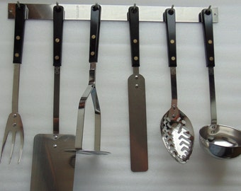 Vintage Ekco Forge Stainless Utensils Spatula Cooking Spoon Masher Fork Ladle & Hanging Rack Black Handles USA