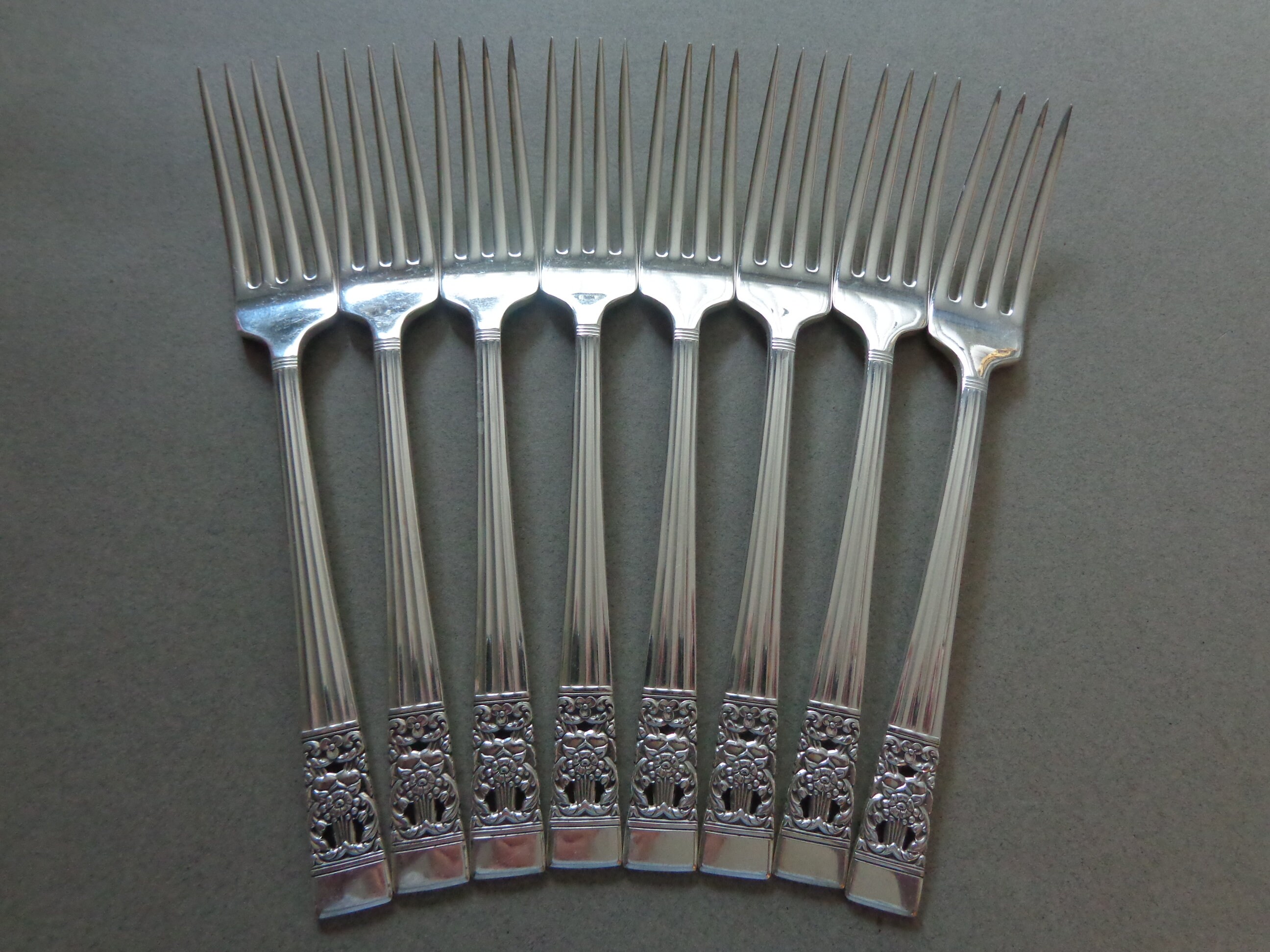 Oneida Coronation Silverware - Silverplate Flatware, 8 Coronation ... Oneida Coronation Silverware - Silverplate Flatware, 8 Coronation ...