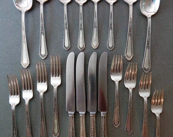 Holmes Edwards Romance Silverplate Flatware Four 5 piece Place Settings International Silver Insico Forks, Knives Teaspoons Spoons 1925