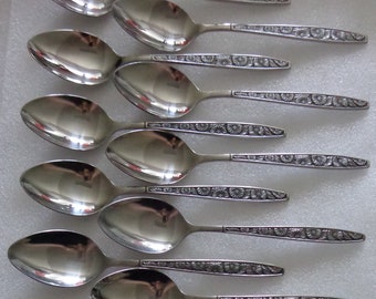 Spring Bouquet 10 Stainless Soup Spoons - spoon Unknown Mfg Flowers Flatware Korea