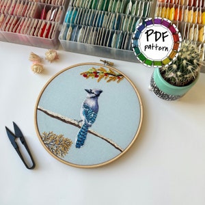 Pájaro arrendajo azul. Patrón de bordado a mano en PDF. Hazlo tú mismo. Arte con bastidor de bordado, bordado a mano, decoración de pared, regalo de inauguración de la casa. Guía de puntadas