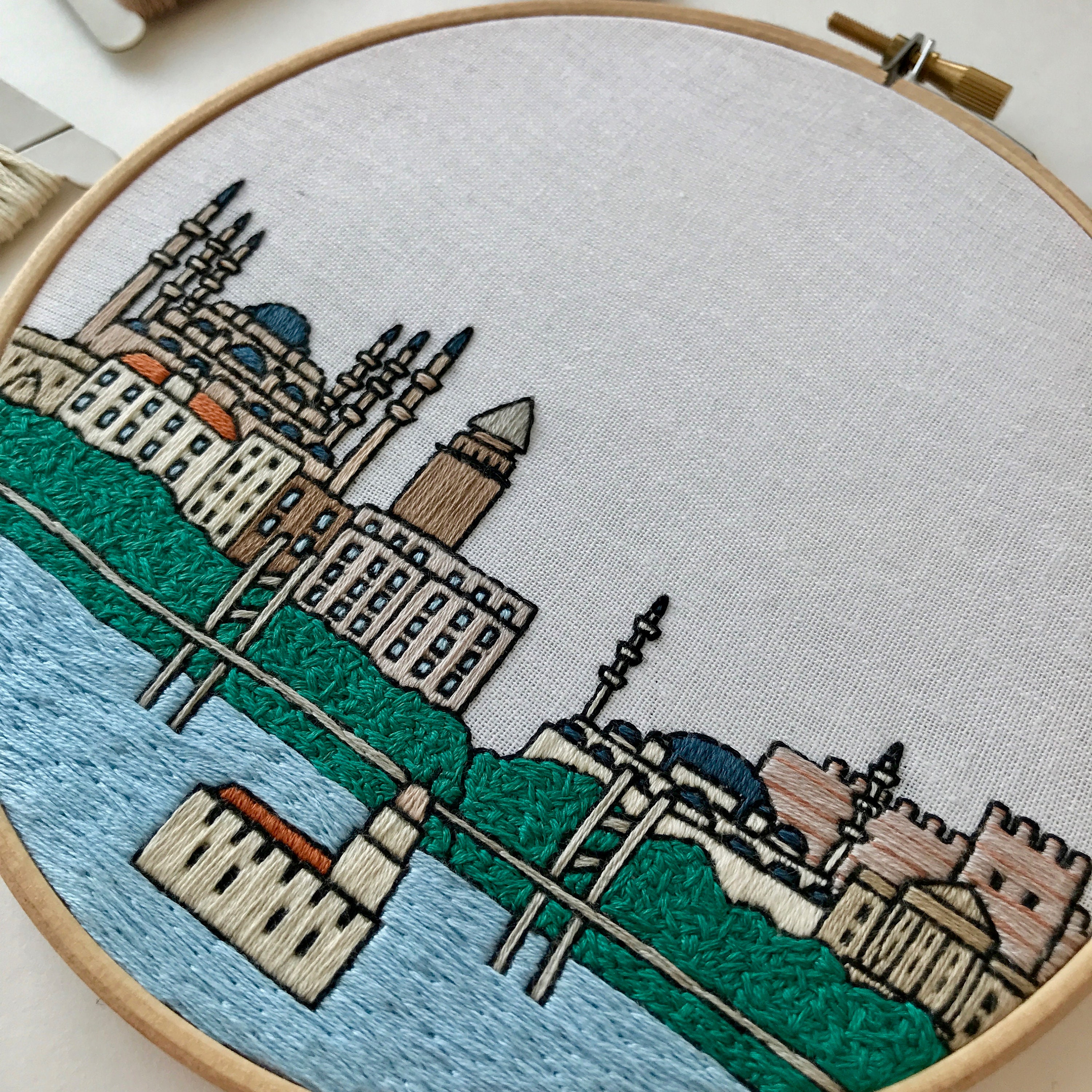 額入り刺繍（糸絵）タイトル「参勤交代」<11000073092> 額入り刺繍（糸絵）タイトル「参勤交代」<11000073092>