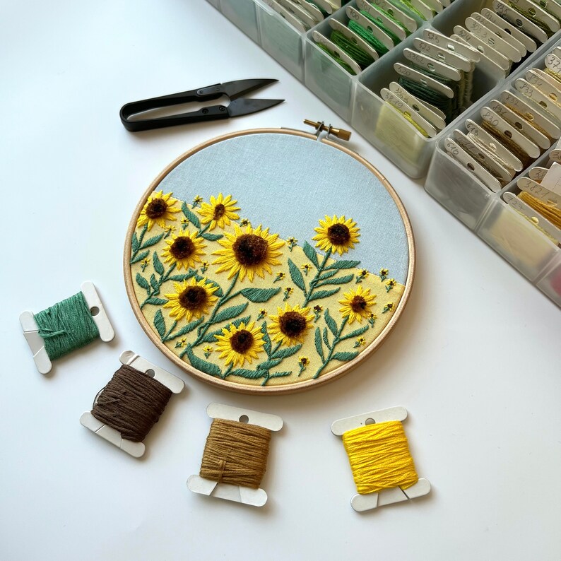 Field of sunflowers, 3d embroidery pattern. Hand Embroidery pattern PDF. DIY. Embroidery Hoop art, Hand Embroidery, Decor. Video tutorial image 9