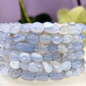 Venta al por mayor de 6 pulseras elásticas de calcedonia azul de 6 mm, cristal natural para sanación energética.