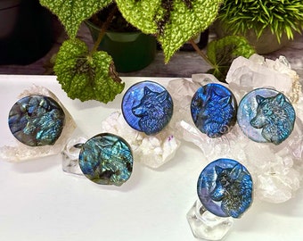 Wholesale Lot 6 PCs Natural Labradorite Wolf Healing Energy