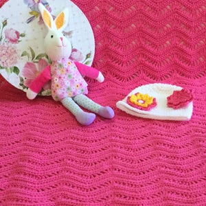 pink crochet baby blanket set, handmade baby set gift for girls, baby blanket image 9