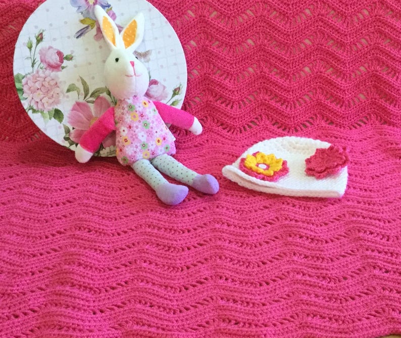 pink crochet baby blanket set, handmade baby set gift for girls, baby blanket image 9