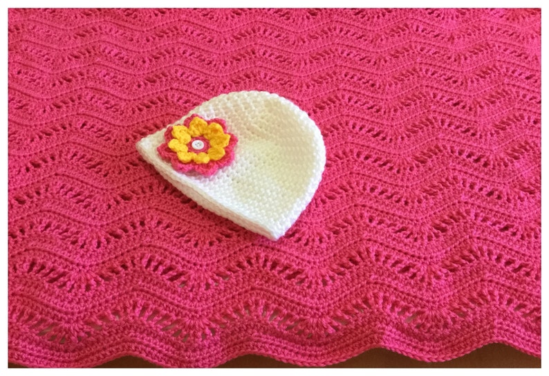 pink crochet baby blanket set, handmade baby set gift for girls, baby blanket image 2