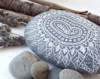 Decorated stones, mandalas, river stones, paperweights