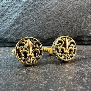 Ensemble de boutons de manchette royal pour homme en finition or 14 carats, cadeaux de garçons d'honneur, cadeau pour père, bouton de manchette fleur de lys, bouton de manchette vintage, cadeau de remise des diplômes