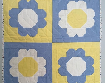 Daisy Quilted Wall Hanging