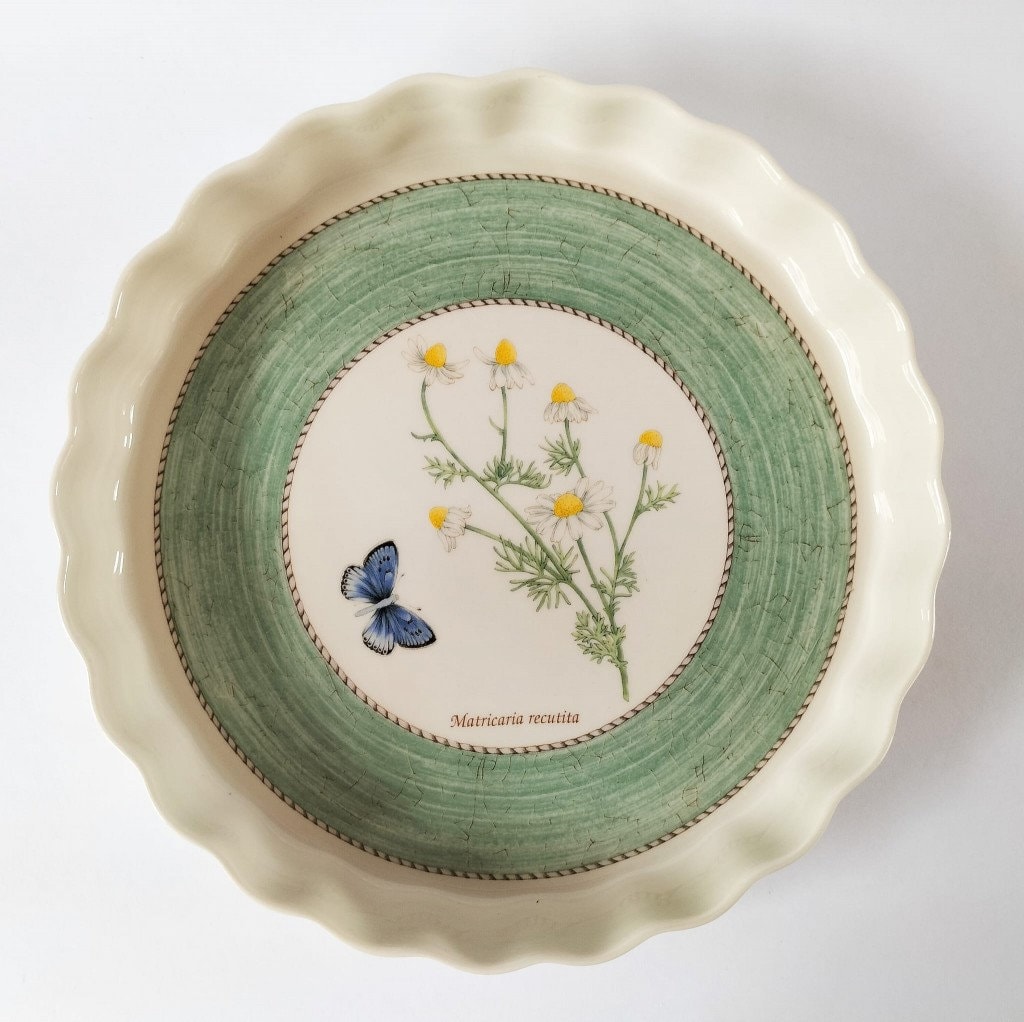 Wedgwood Sarah's Garden Flan Dish - Fluted Quiche Dish - Matricaria Recutita German chamomile