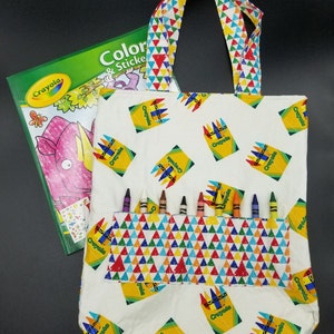 Kleur tote bag, krijt motief gewatteerde stof, kleurboek en kleurpotloden of kleurpotloden inbegrepen, geweldig cadeau voor kinderen, tieners, volwassenen