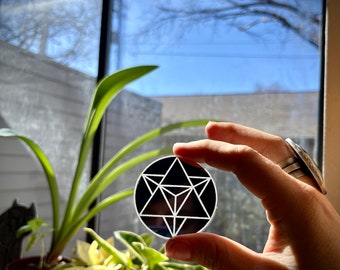 Specchio a forma di tetraedro a stella inciso: decorazione fai da te con geometria sacra