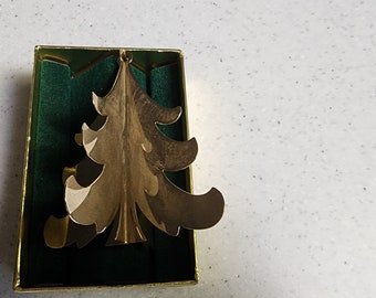1977 Danbury Mint Christmas Ornament Christmas Tree 20K gold Covered