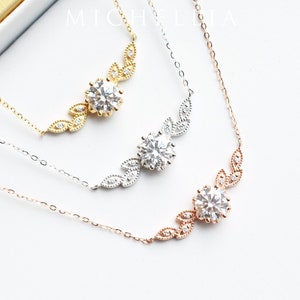 Dazzling Floral Moissanite Necklace – 1 Carat