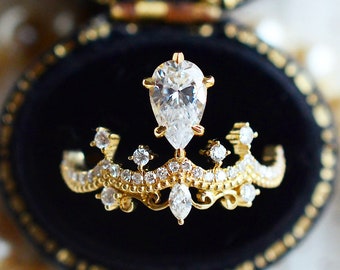 Antoinette Moissanite Engagement Ring, Vintage Chandelier Moissanite Ring Set, Vintage Crown Pear Cut Bridal Set, 14K 18K Gold, Platinum