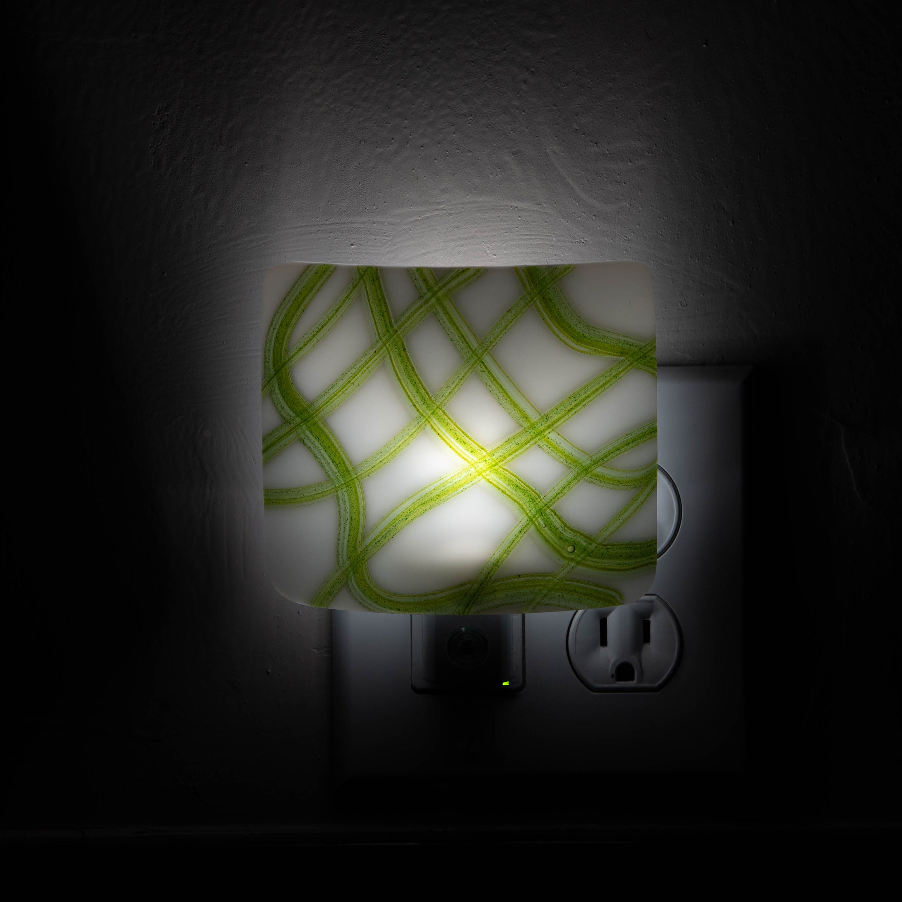 Plug In Automatic Night Light Dusk to Dawn Home UK Plug Spare Bulb Plug In Automatic Night Light Dusk to Dawn Home UK Plug Spare Bulb
