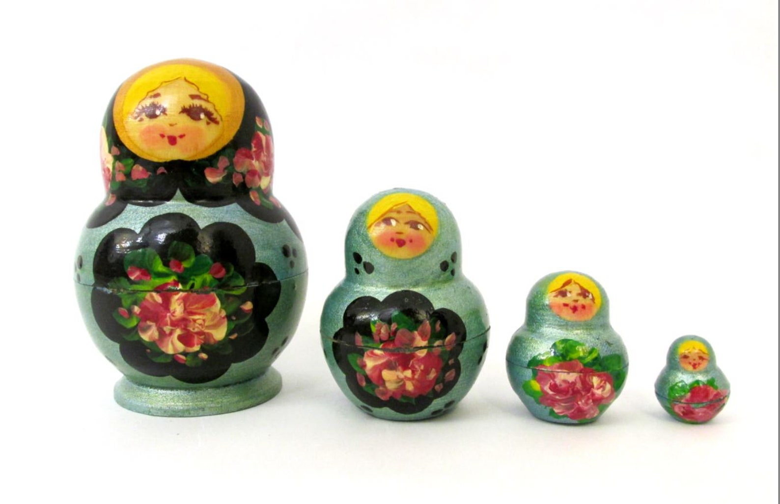 Vintage Wooden Nesting Dolls 4 Piece Etsy