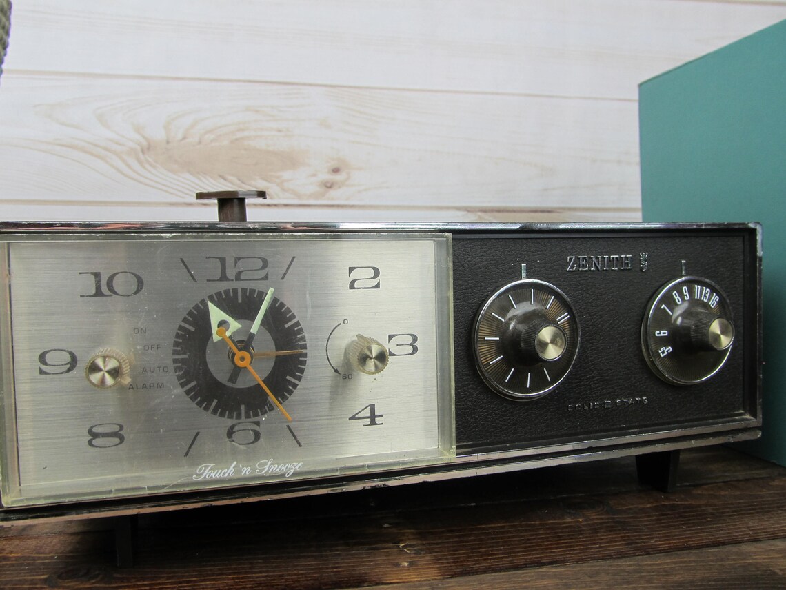Vintage Zenith Solid State Alarm Clock Radio 1960s Retro Etsy