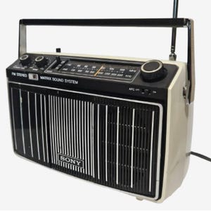 Vintage Sony AM FM Radio Made in Japan - Model MR-9100w