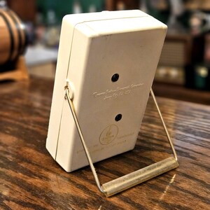 Vintage 1950s Emerson 888 Vanguard Transistor Radio image 7