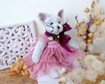 Needle Felted Cat, Needle Felted Animal, Cat Art Doll, Felted Cat